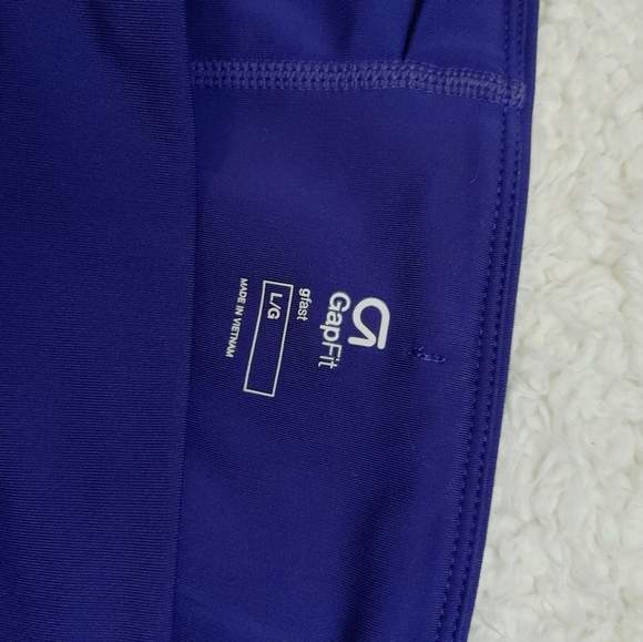 GapFit Capris - Picture 3 of 5